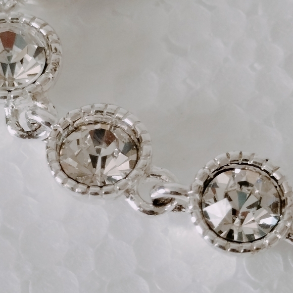 Avon SAQ Statement Tennis Bracelet Bling Rhinestone Crystal Silver Tone 7.5" - Picture 1 of 9